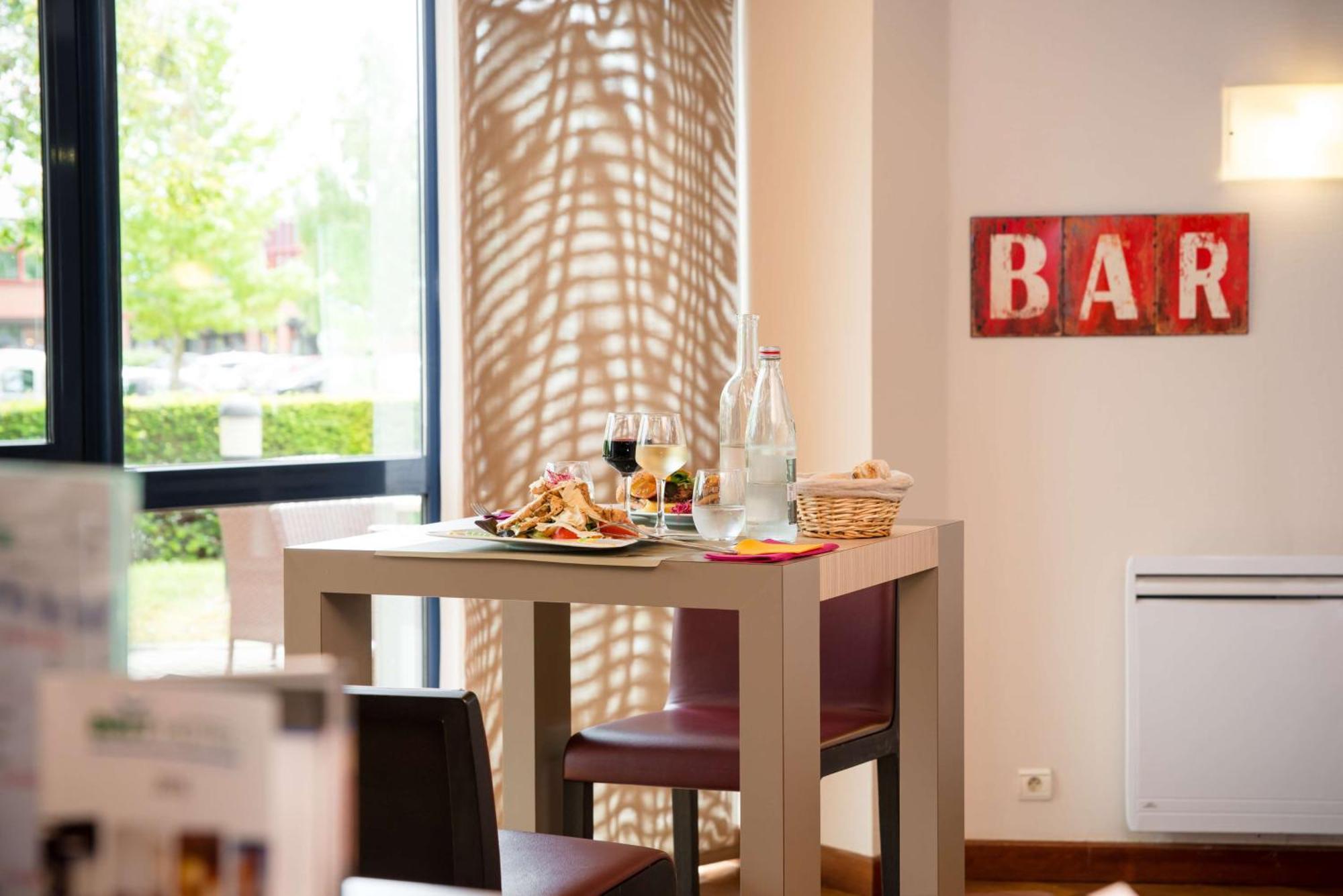 Brit Hotel Rennes St Gregoire - Le Villeneuve Saint-Grégoire Buitenkant foto