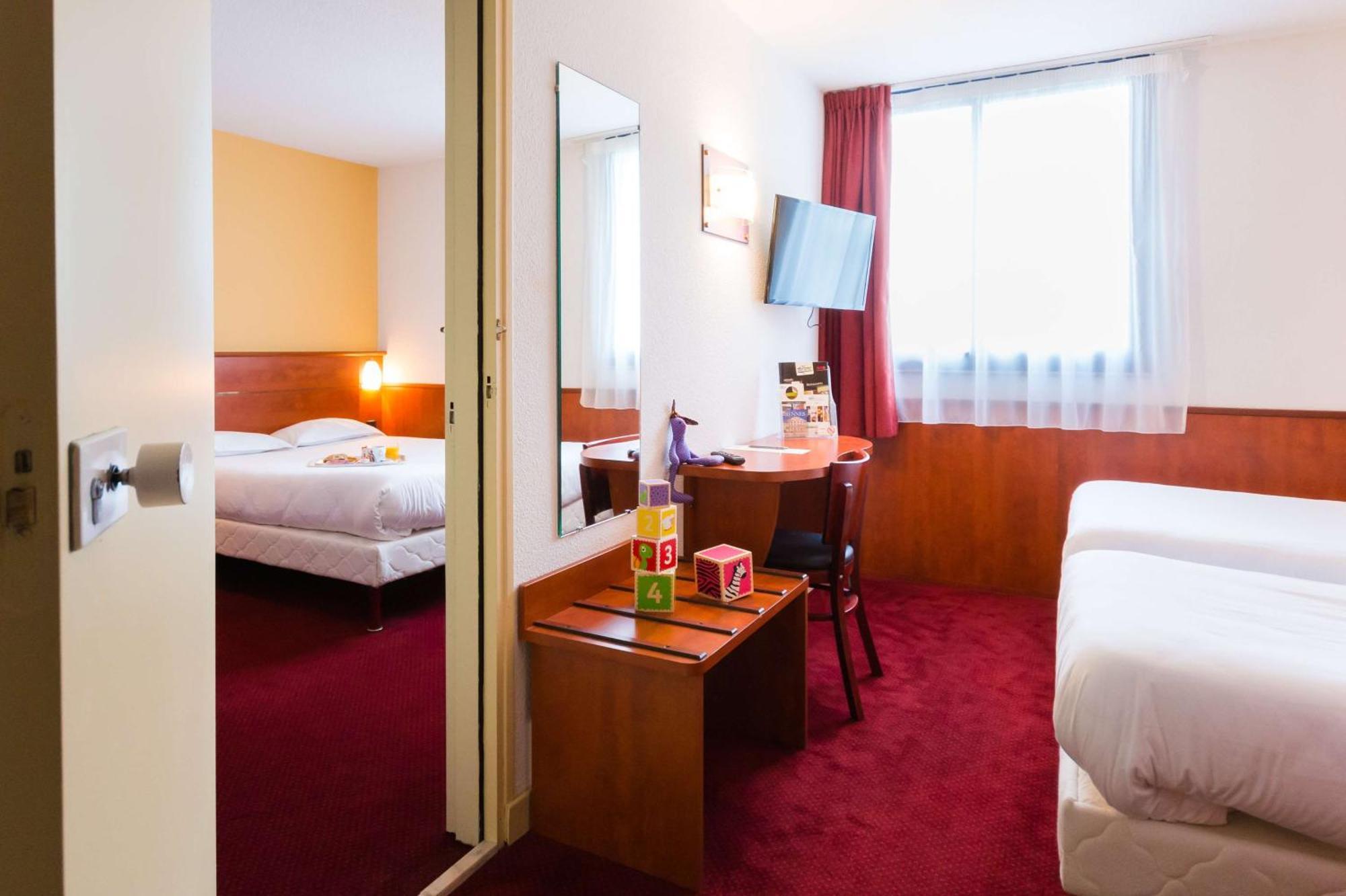 Brit Hotel Rennes St Gregoire - Le Villeneuve Saint-Grégoire Buitenkant foto