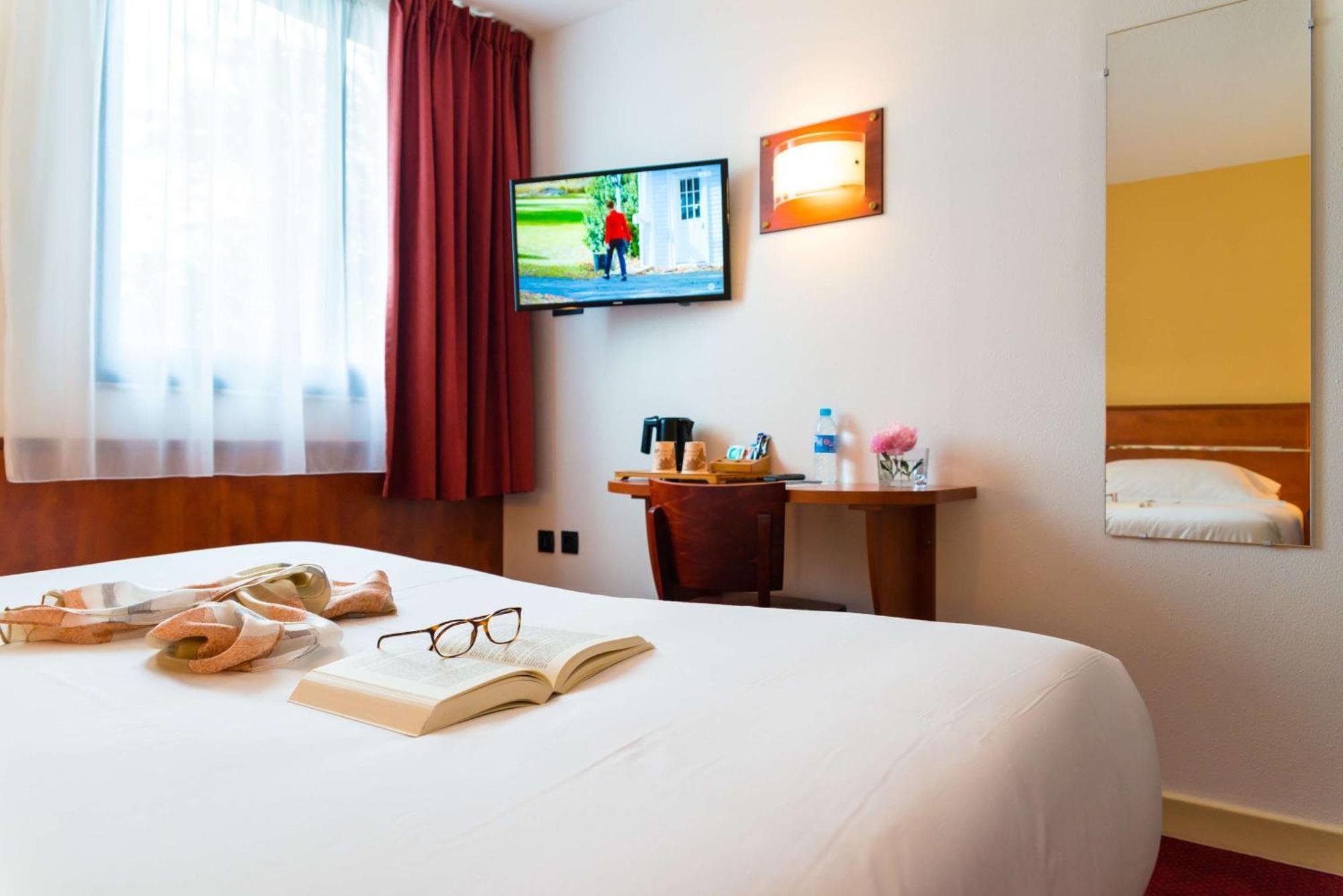 Brit Hotel Rennes St Gregoire - Le Villeneuve Saint-Grégoire Buitenkant foto